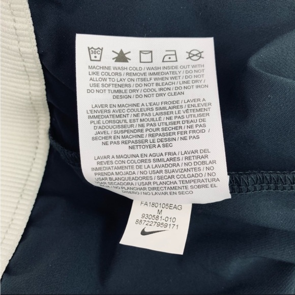 Like-New Nike Sportswear Tech Pack Split Knee Legging, Size M - Picture 13 of 13